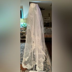 New ivory wedding flower detailed veil